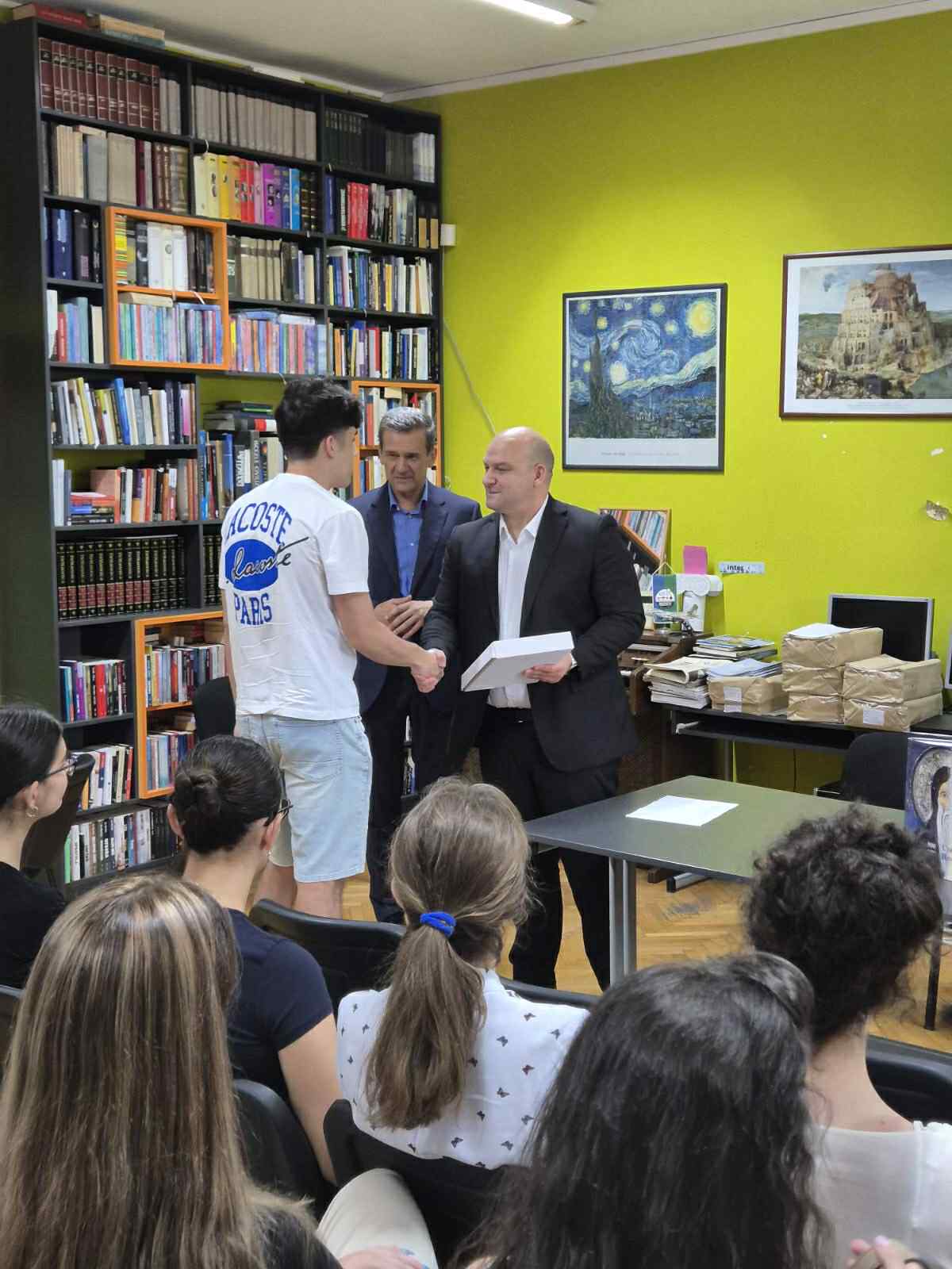 Награде за најуспешније чукаричке ученике