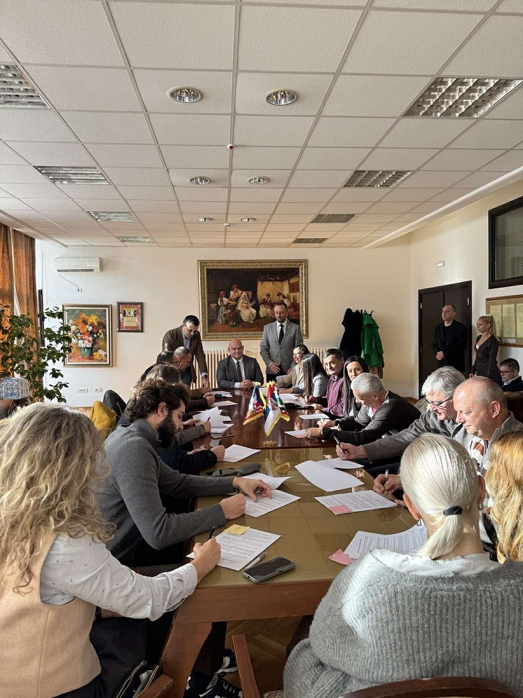 Потписано првих 120 уговора за „Чукаричку картицу“