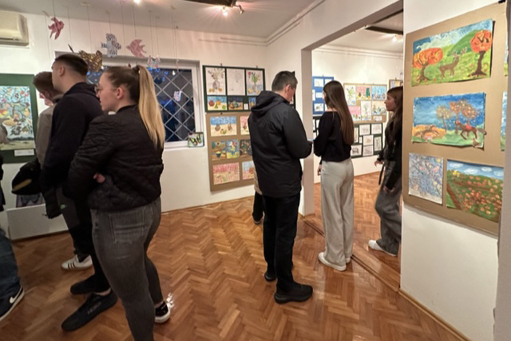 Јесење разигравање  у Галерији Сања у Сремчици